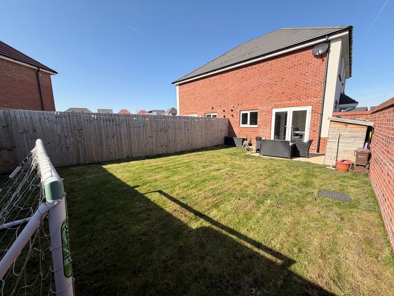 Cuddington Grove Rossmore